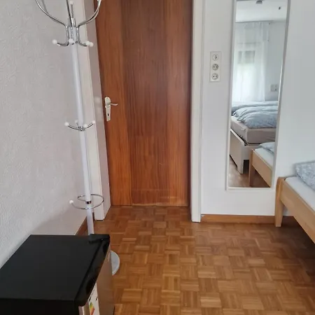 Einzimmerwohnung Mit Kueche Und Bad Apartamento *
